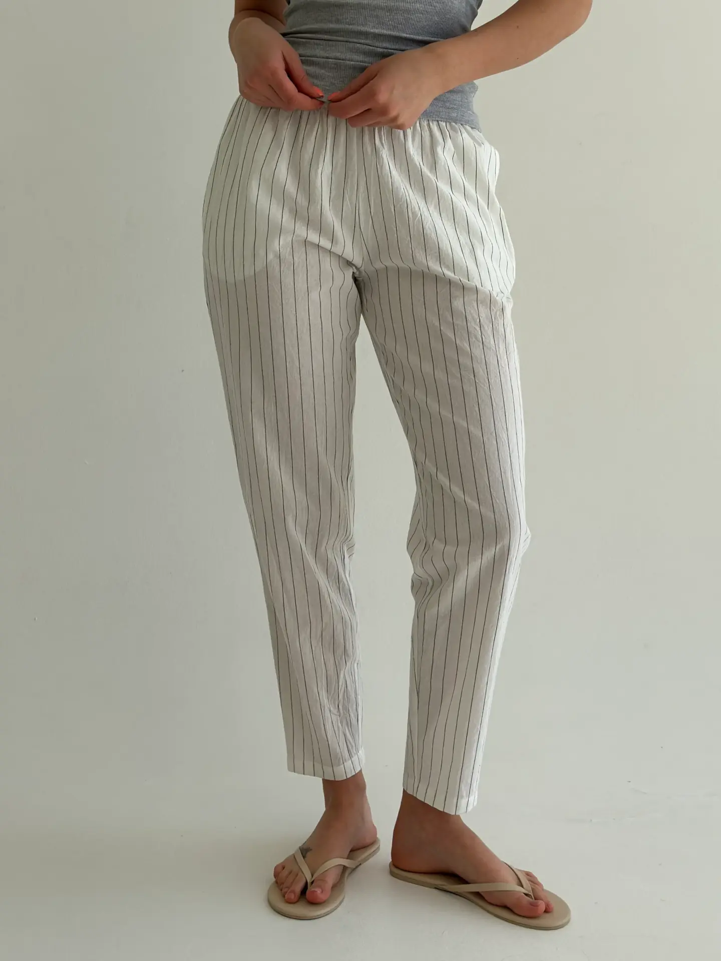 Штани смужка тонка котон МОМИ молоко/чорний