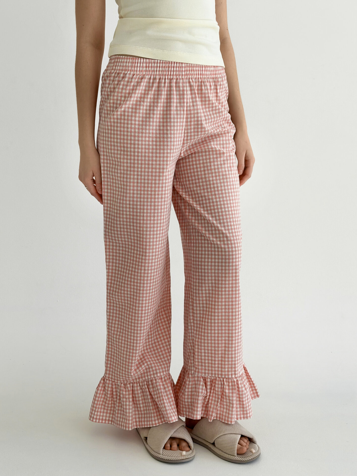 Штани котон клітка з воланом по низу пудра/молоко