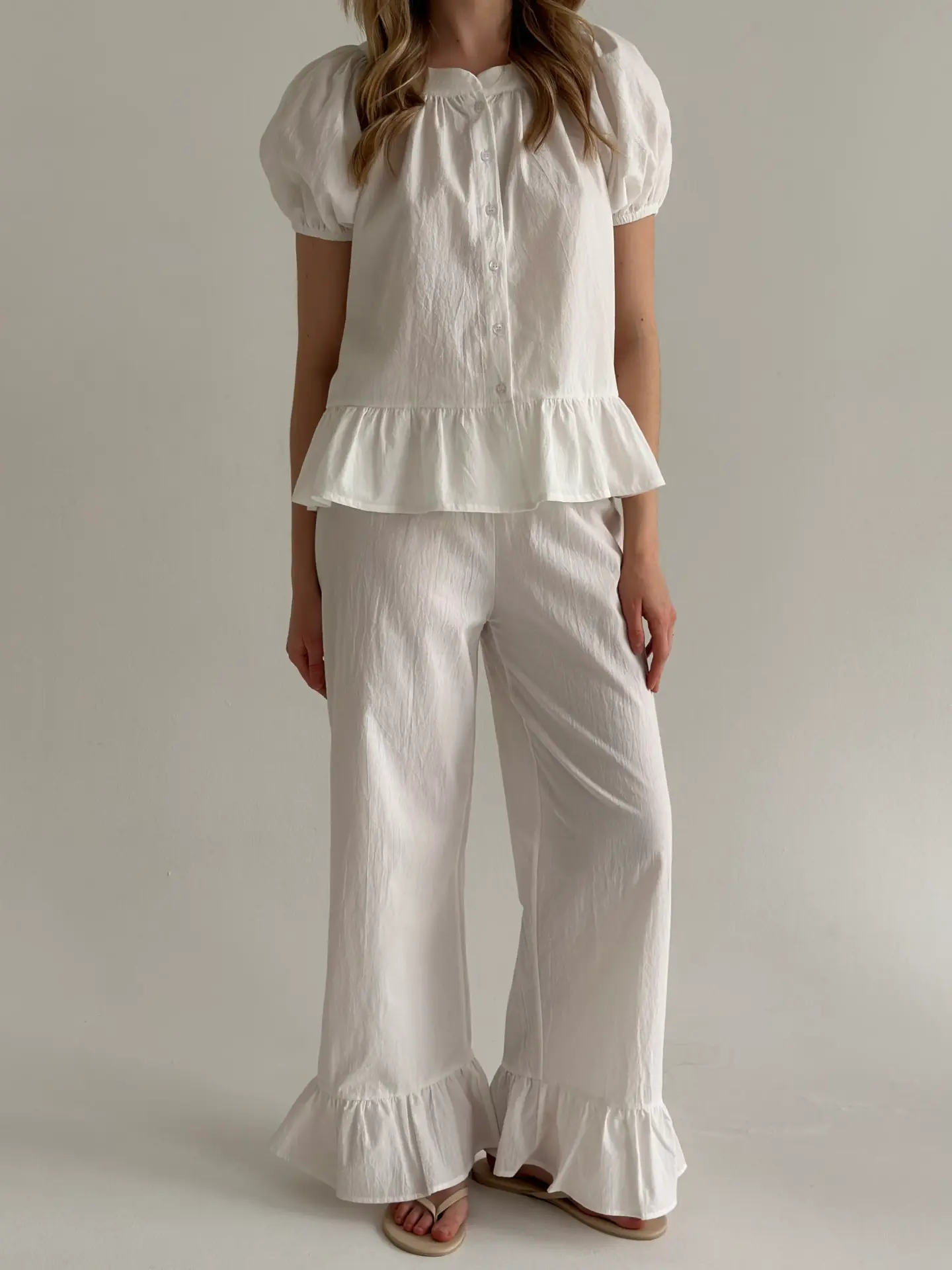 Костюм блузка та штани з рюшами бавовна молочний