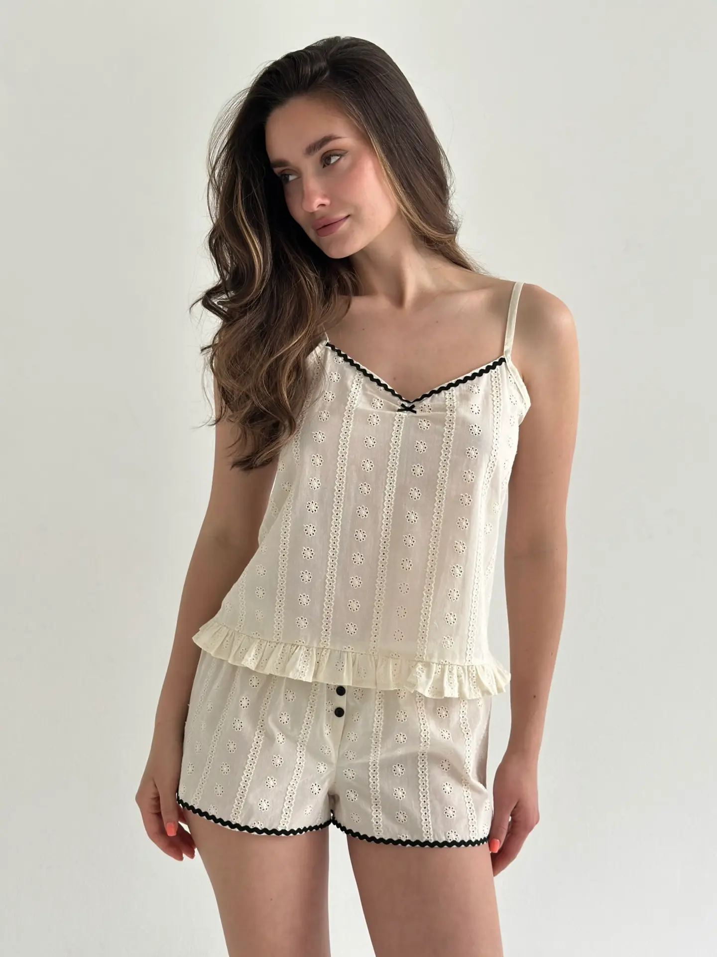 Костюм майка та шорти з гульфом прошва ромашка молочна