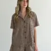 Костюм з коротким рукавом та шорти махра жакард квітка коричневий