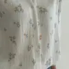 Сорочка муслін квітка з блакитним листком на молочному