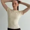 Yoga футболка молочна
