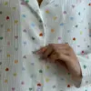 Костюм сорочка з довгим рукавом та штани муслін серця різнокольорові на білому