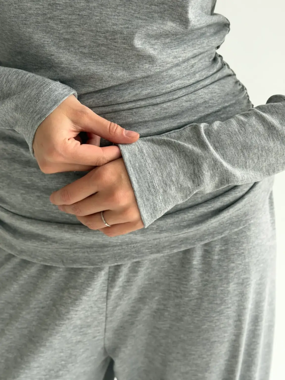 Soft Touch трикотаж лонгслів човник сірий