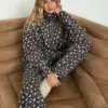Костюм кофта зі стійкою та штани полар фліс біла квітка на сірому